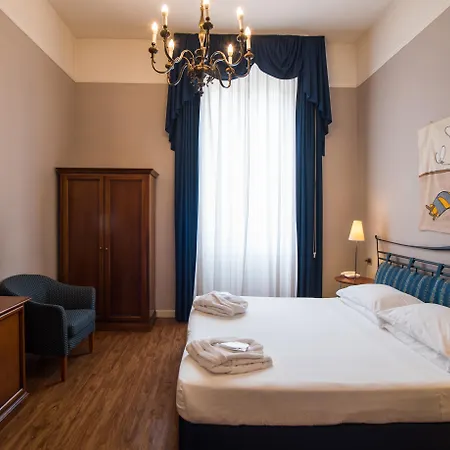 מלון Ristorante Ala D'oro 4*