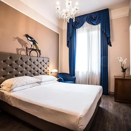 מלון Ristorante Ala D'oro 4*