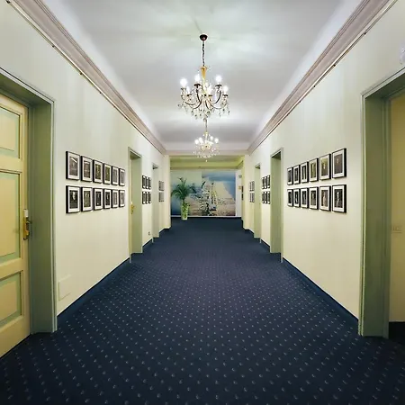 Ristorante Ala D'oro 酒店 4*