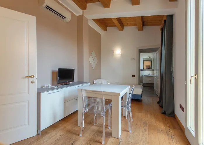 Ristorante Ala D'oro Hotell 4*